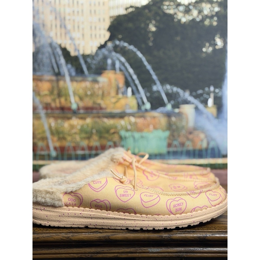 HEY DUDE Wendy Slip X Sweethearts Comfort Pink Mules Shoes RARE Women's Size 9 - Picture 5 of 11